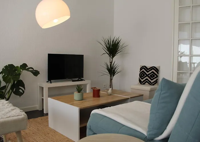 T2 60M2, Centre Ville, Parking Gratuit, Terrasse, Proche Tram, A Seulement 15Mn Des Plages