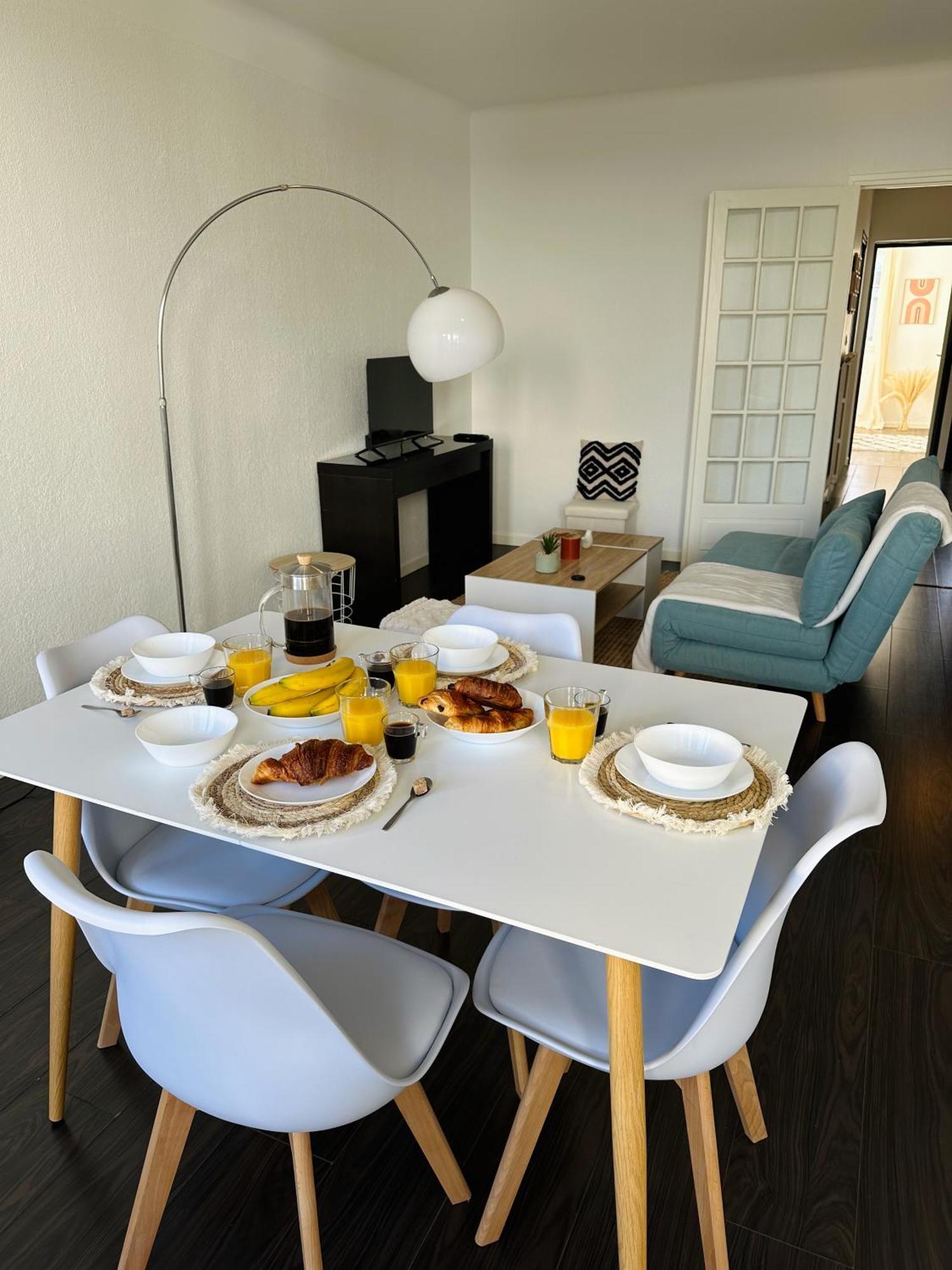 T2 60m2, Centre Ville, Parking Gratuit, Terrasse, Proche Tram, A Seulement 15mn Des Plages Montpellier